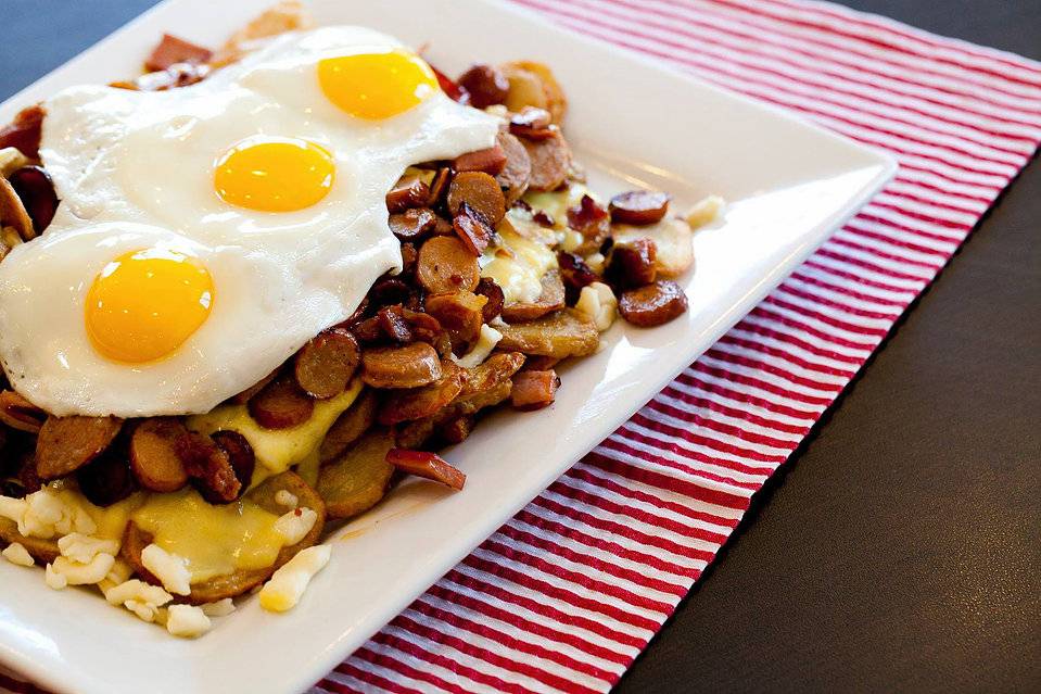 Loeufrier Ste-Dorothée | restaurant | 59 Boulevard Samson, Laval, QC H7X 3E6, Canada | 4506895959 OR +1 450-689-5959