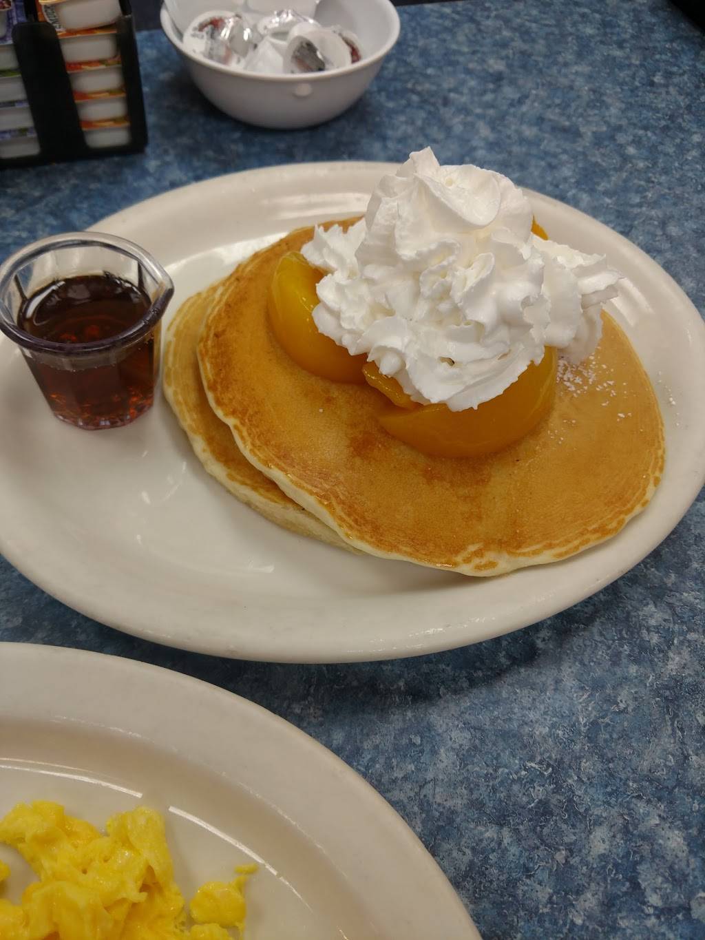 Brandons Diner Three | restaurant | 10271 Magnolia Ave, Riverside, CA 92503, USA | 9516372782 OR +1 951-637-2782