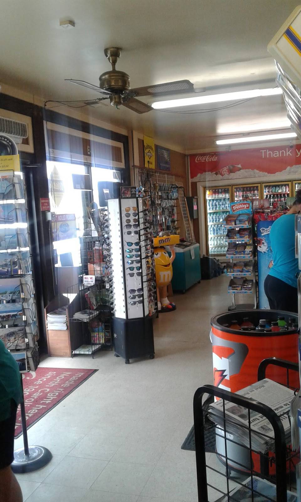 Waves Mart and Starfish Grill | restaurant | 1213 NC-24, Newport, NC 28570, USA | 2527266490 OR +1 252-726-6490