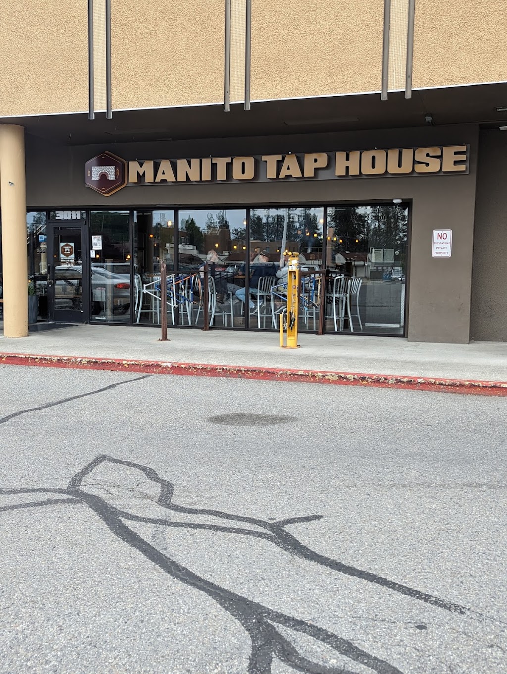 Manito Tap House | restaurant | 3011 S Grand Blvd, Spokane, WA 99203, USA | 5092792671 OR +1 509-279-2671