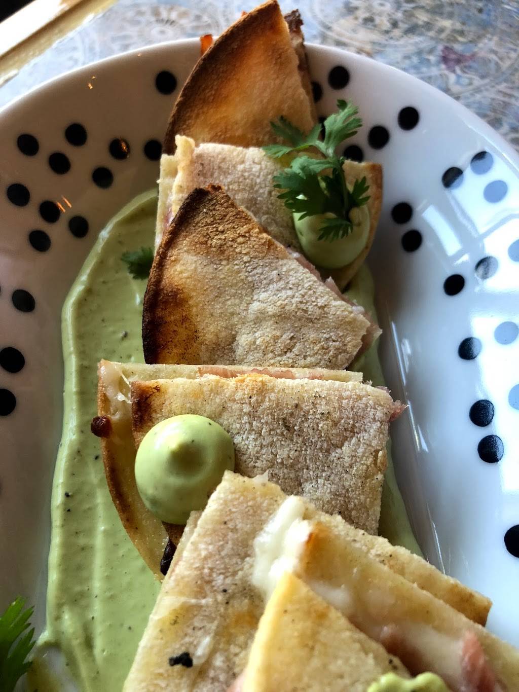 QUESO PAN Y VINO | restaurant | 727 S Alamo St, San Antonio, TX 78205, USA | 2102639729 OR +1 210-263-9729