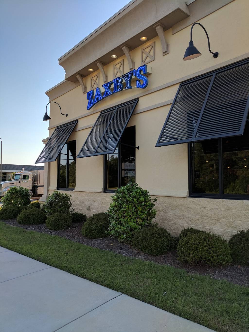 Zaxbys Chicken Fingers & Buffalo Wings | restaurant | 3591 St Matthews Rd, Orangeburg, SC 29118, USA | 8035311611 OR +1 803-531-1611