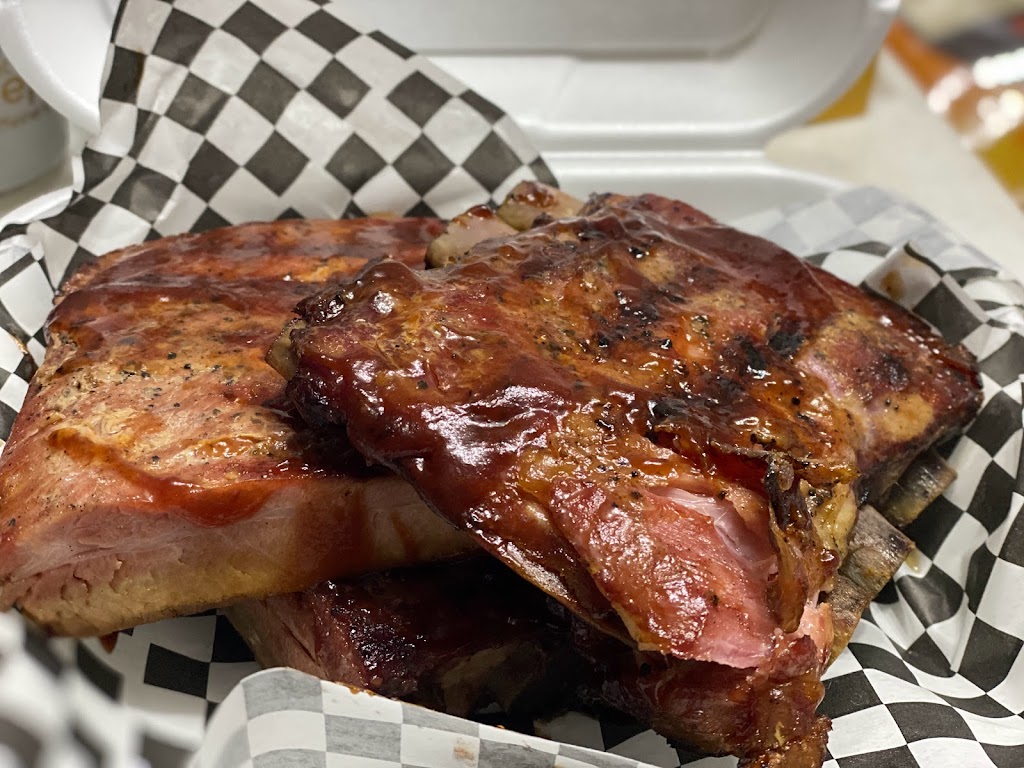 Hemi and Hogs Bar and Grill | restaurant | 100 E Jackson St, Medford, OR 97501, USA | 4582259288 OR +1 458-225-9288