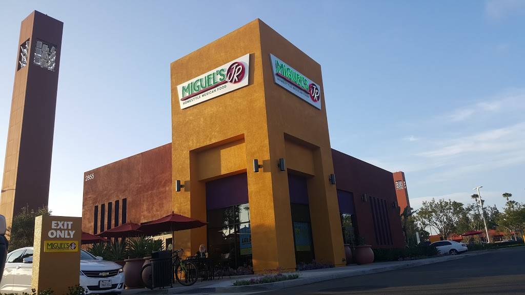 Miguel’s Jr | restaurant | 2855 El Camino Real, Tustin, CA 92782, USA | 7142024676 OR +1 714-202-4676