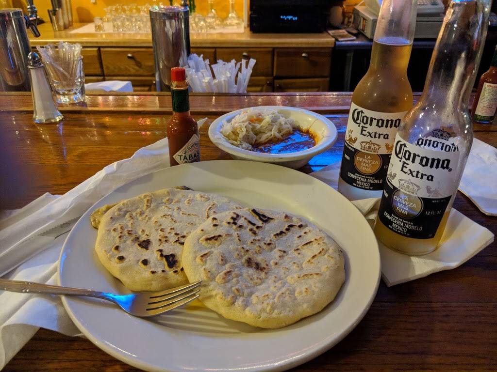 El Espino Restaurant | restaurant | 8446 Centreville Rd, Manassas Park, VA 20111, USA | 7033652212 OR +1 703-365-2212