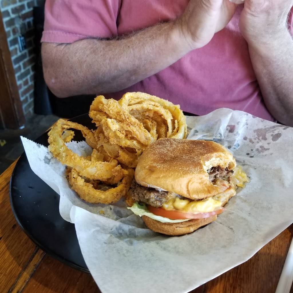 Double Dogs | restaurant | 1780 Scottsville Rd, Bowling Green, KY 42104, USA | 2708439357 OR +1 270-843-9357