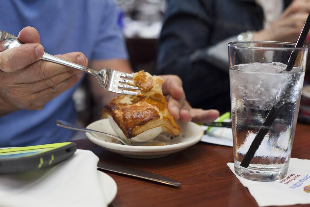 Eat This Shoot That! | restaurant | 200 Stearns Wharf, Santa Barbara, CA 93101, USA | 8056996719 OR +1 805-699-6719