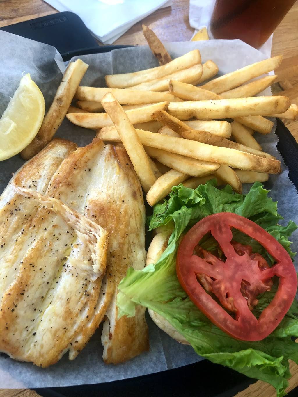 Mavi Waterfront Bar & Grill | restaurant | 2309 Beach Blvd, Jacksonville Beach, FL 32250, USA | 9043720045 OR +1 904-372-0045