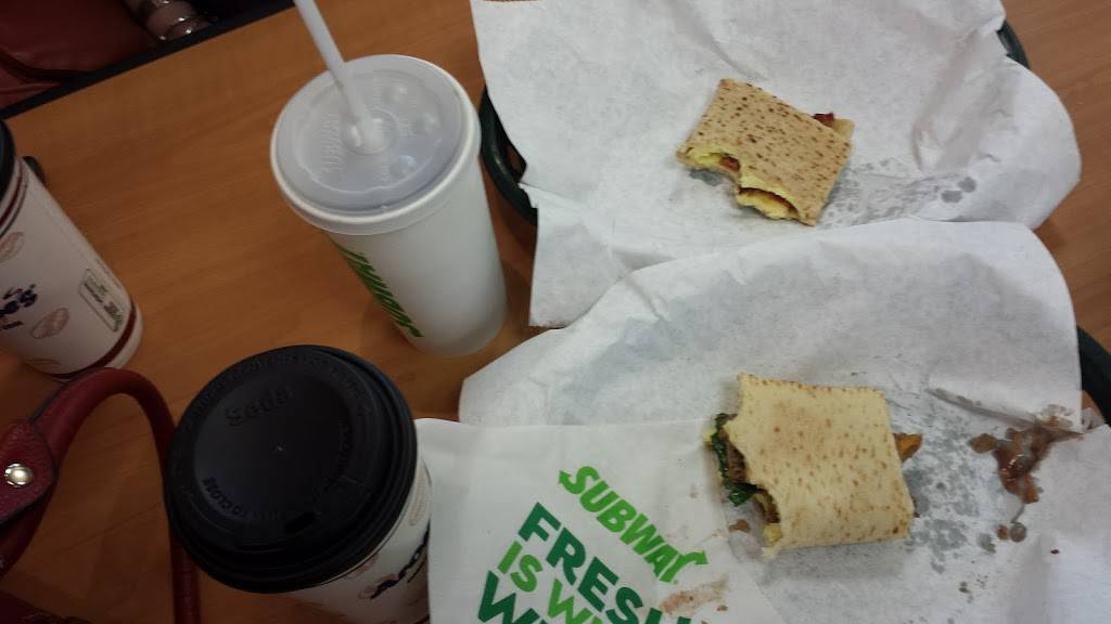 Subway Restaurants | restaurant | 109 Main St Unit B, Gorham, ME 04038, USA | 2078395422 OR +1 207-839-5422