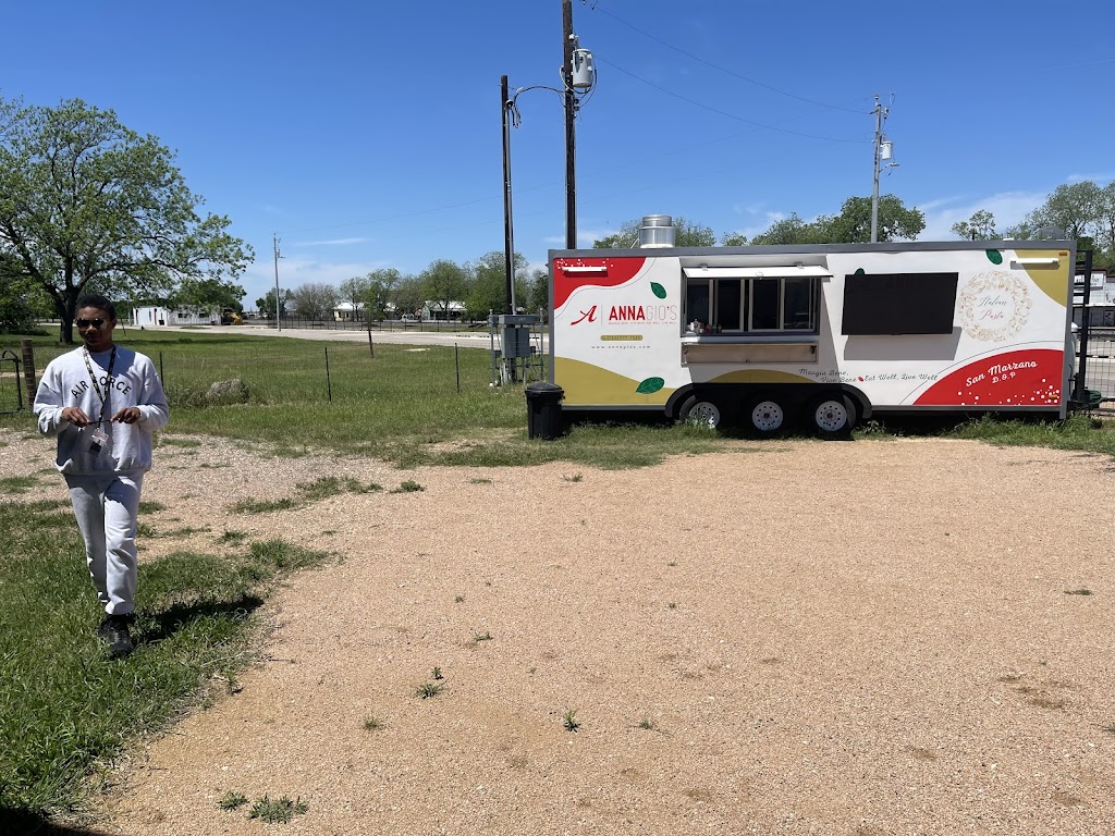 annagios | restaurant | 200 Pfeil Rd, Cibolo, TX 78108, USA | 2107777135 OR +1 210-777-7135