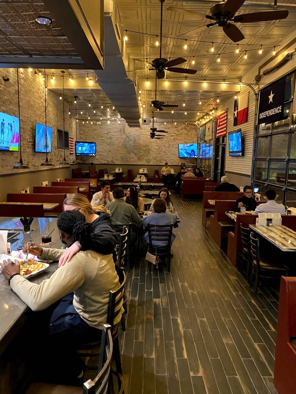 State 28 Grill | restaurant | 2427 W Mockingbird Ln Suite 130, Dallas, TX 75235, USA | 2149972828 OR +1 214-997-2828