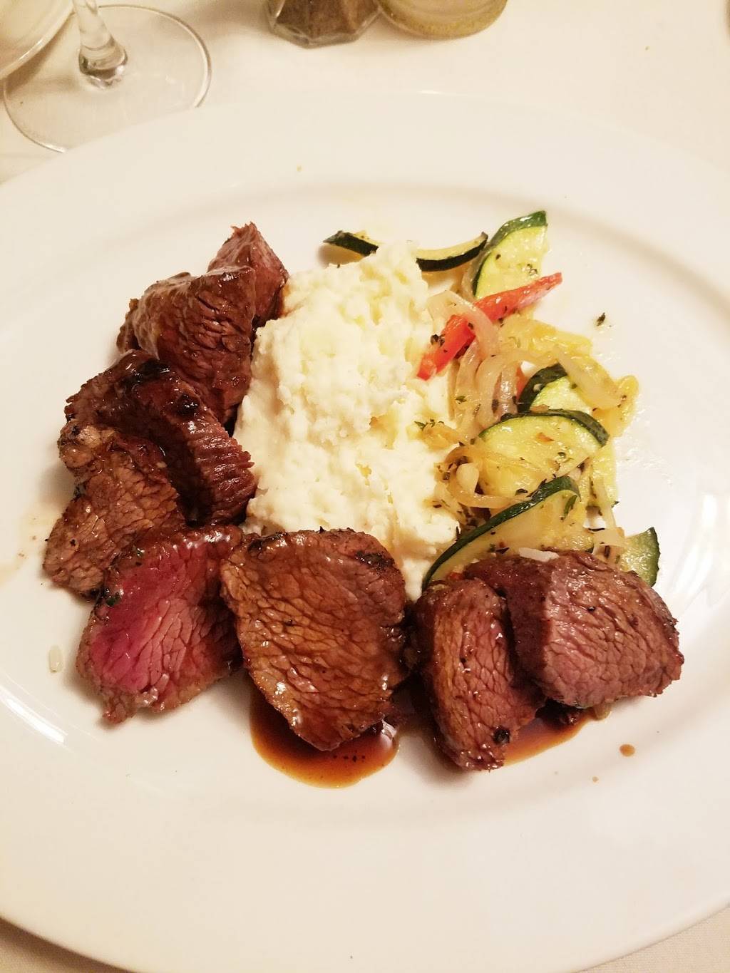 Stanleys Steakhouse | restaurant | 2 Water St, Jackson, CA 95642, USA | 2092572595 OR +1 209-257-2595