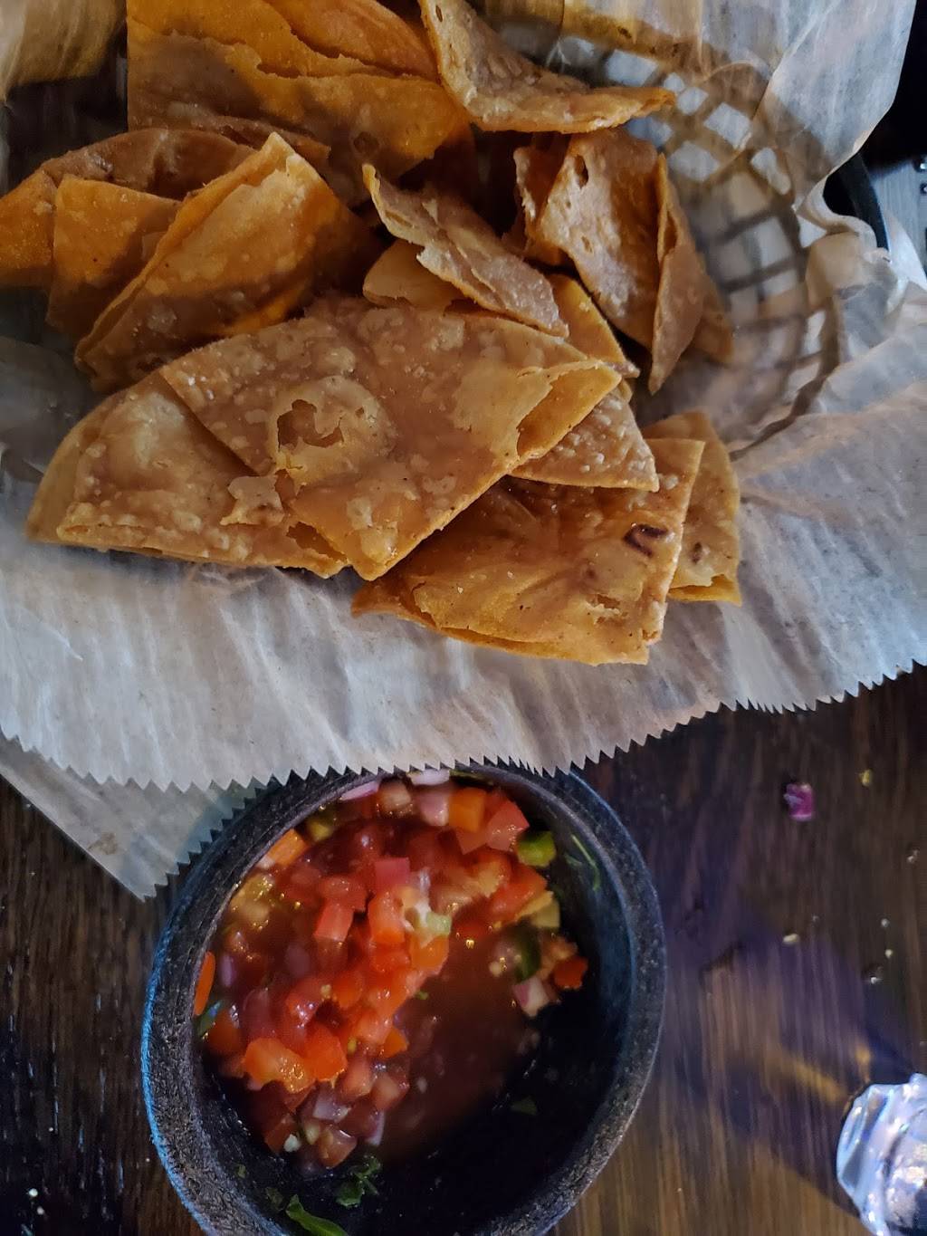 Lowkey Taco | restaurant | 690 Chauvet Dr, Robinson Township, PA 15108, USA | 4122498675 OR +1 412-249-8675