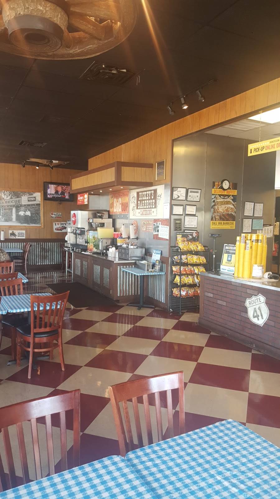 Dickeys Barbecue Pit | restaurant | 4475 Adler Dr, Dallas, TX 75211, USA | 2143318088 OR +1 214-331-8088