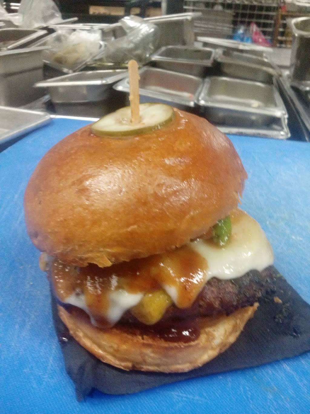 Basement Tavern | restaurant | 2640 Main St, Santa Monica, CA 90405, USA | 3103962469 OR +1 310-396-2469