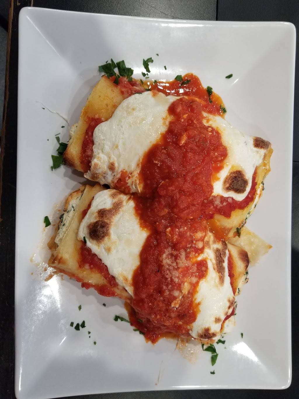 Buona Forchetta | meal takeaway | 168-68 9th Ave, Whitestone, NY 11357, USA | 7187672000 OR +1 718-767-2000