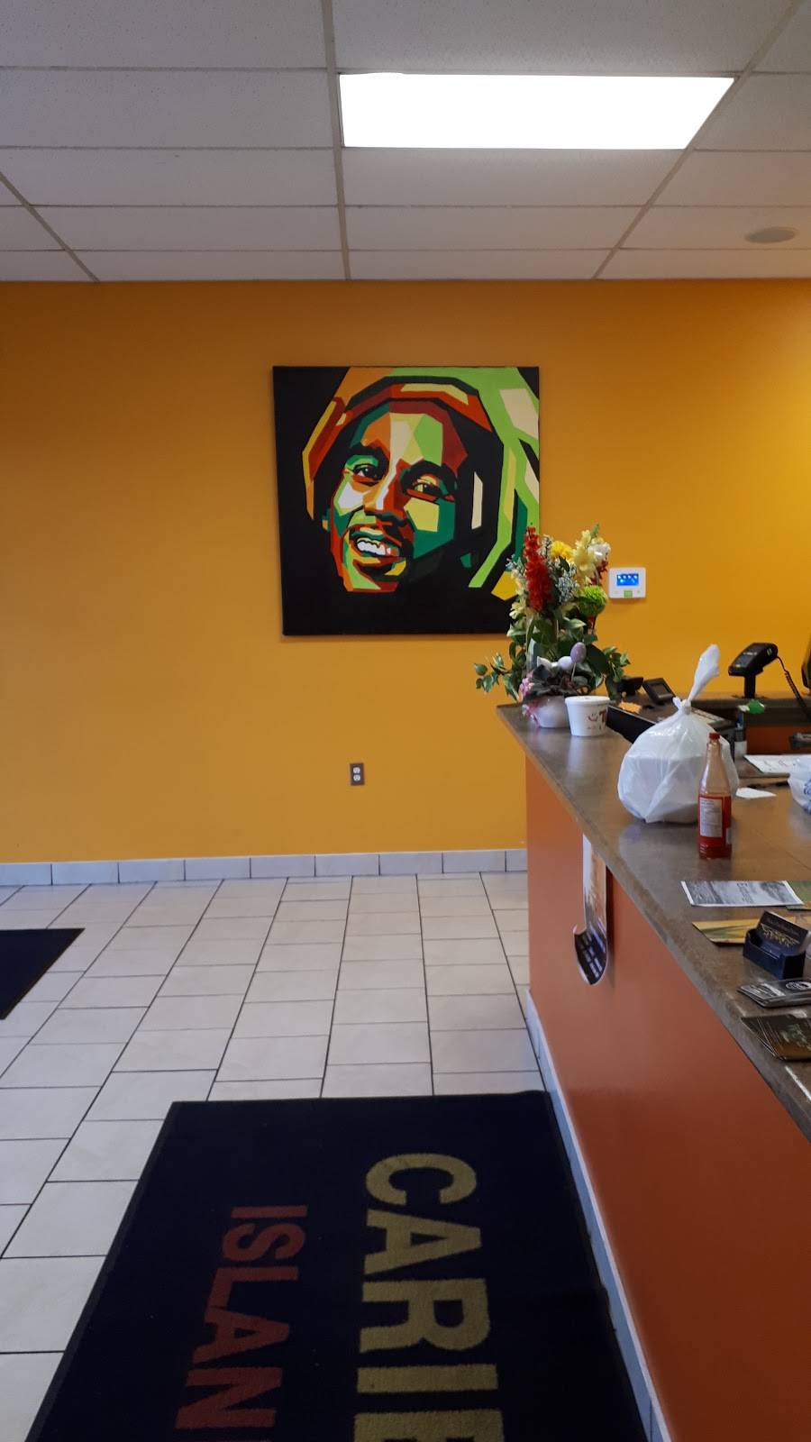 Caribbean Island Spice | restaurant | 1725 Wyandotte St W, Windsor, ON N9B 1J1, Canada | 5199155837 OR +1 519-915-5837