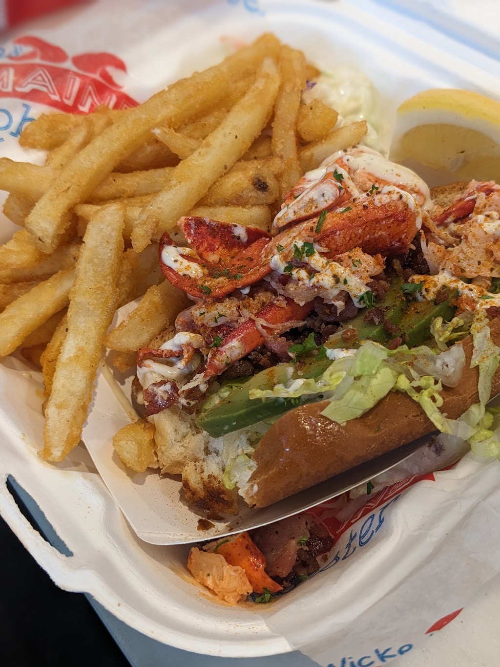 Wicked Maine Lobster | restaurant | 2820 Historic Decatur Rd, San Diego, CA 92106, USA | 6198882620 OR +1 619-888-2620