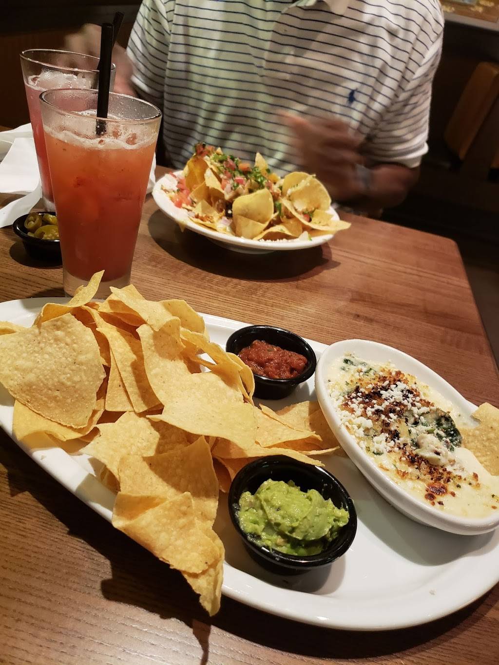 TGI Fridays | restaurant | 12811 S Tryon St, Charlotte, NC 28273, USA | 7045879242 OR +1 704-587-9242