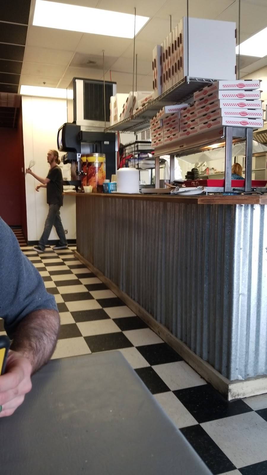 Sanpeggios Pizza | restaurant | 7270 Gadsden Hwy # 100, Trussville, AL 35173, USA | 2056553399 OR +1 205-655-3399