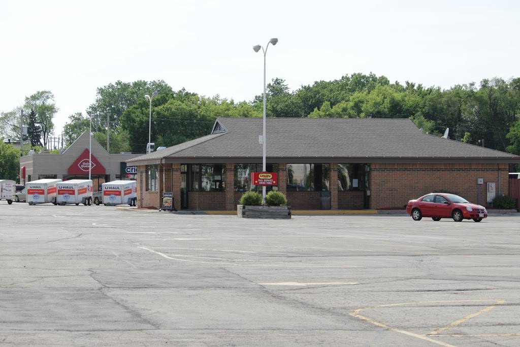 Cousins Subs | meal takeaway | 3058 E Layton Ave, Milwaukee, WI 53207, USA | 4144818700 OR +1 414-481-8700