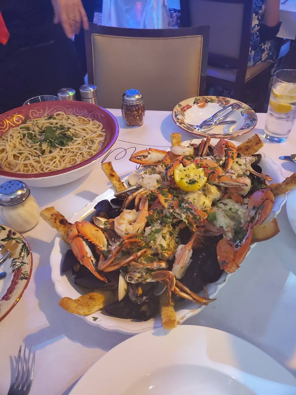 My Mothers House Italian Restaurant | restaurant | 9320 Sun City Blvd, Las Vegas, NV 89134, USA | 7029982820 OR +1 702-998-2820