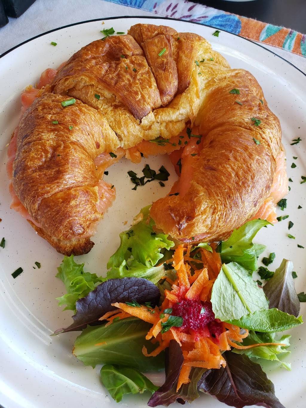 Bulegreen Cafe Yard | cafe | 3299 N Dixie Hwy, Oakland Park, FL 33334, USA | 9545305852 OR +1 954-530-5852