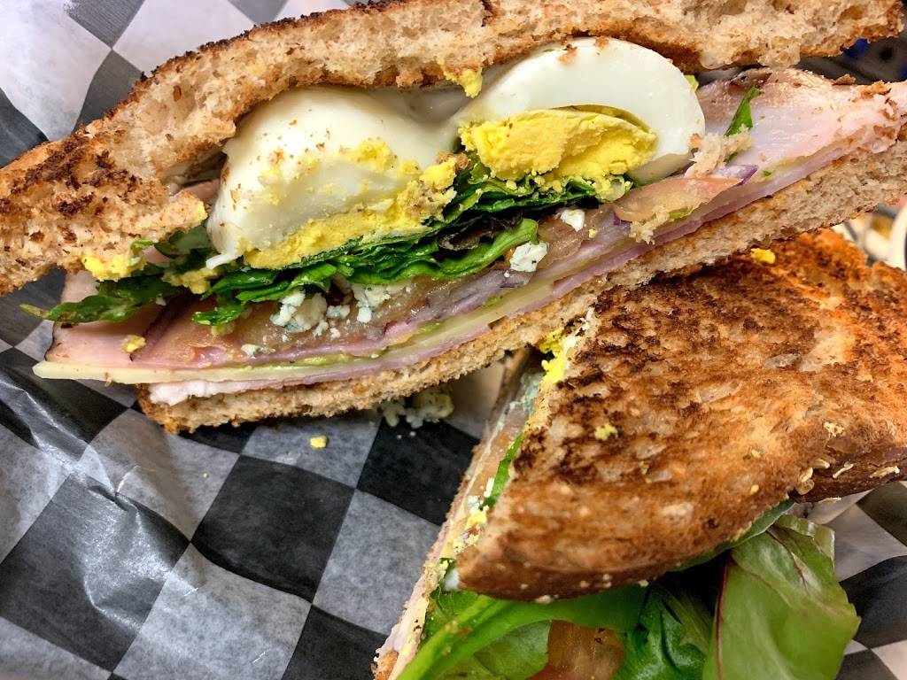 Fork and Gavel | restaurant | 246 Main St, Hyde Park, VT 05655, USA | 8025217910 OR +1 802-521-7910