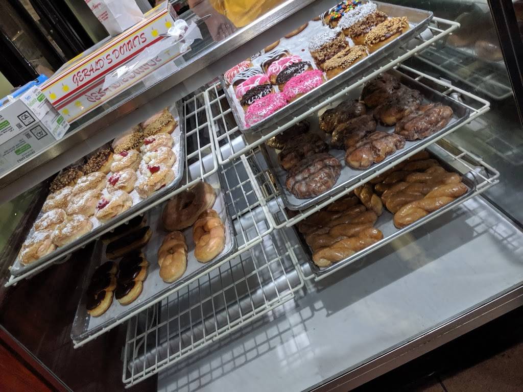 Geralds Donuts | bakery | 6901 St Claude Ave, Arabi, LA 70032, USA | 5042770030 OR +1 504-277-0030