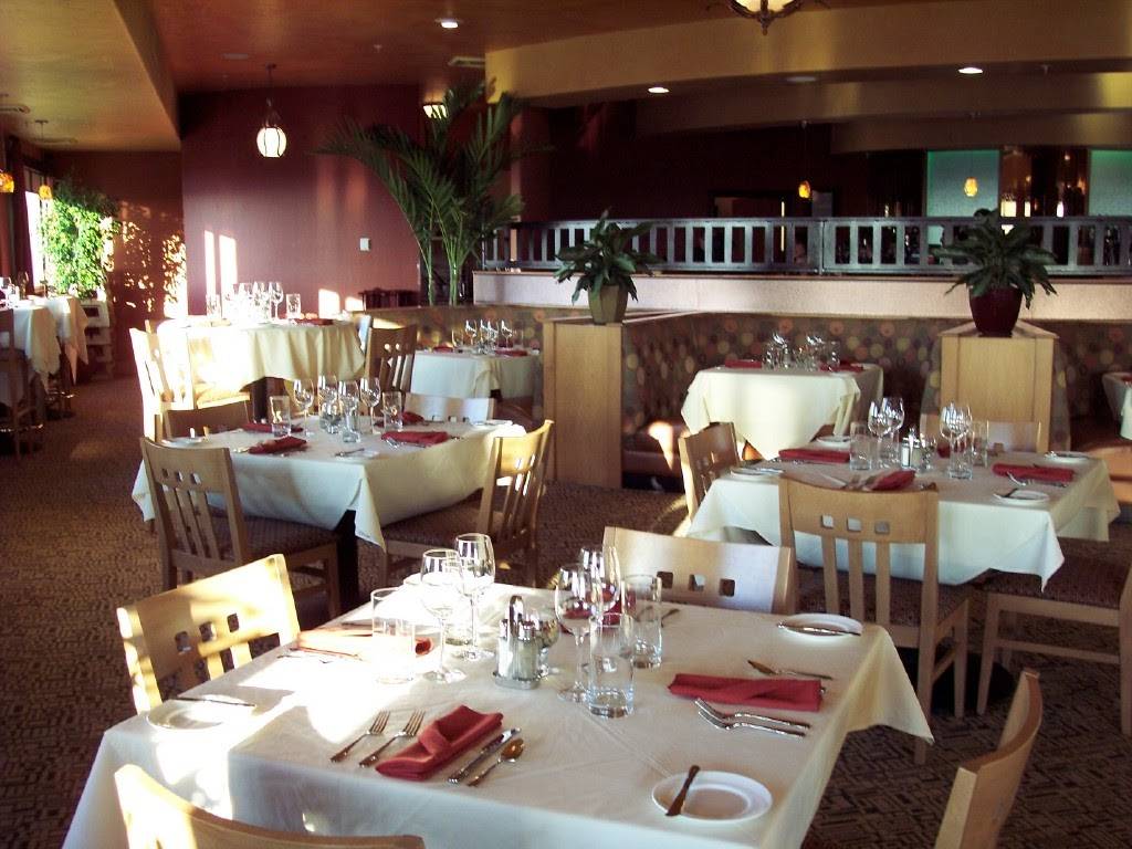 Trappers Chop House | restaurant | 19308 Cottonwood Dr, Parker, CO 80138, USA | 3032482132 OR +1 303-248-2132