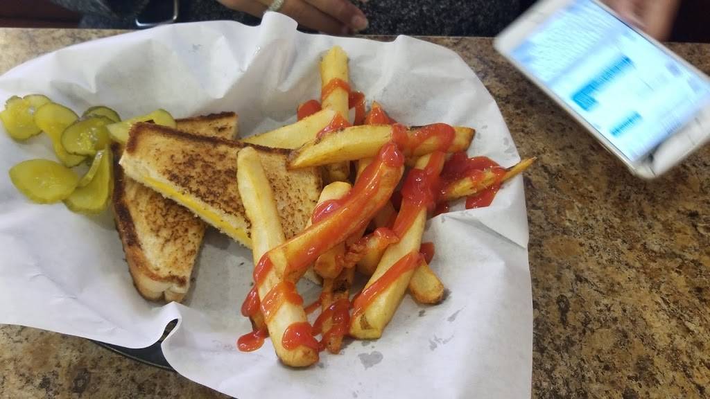 Nick & Georges Restaurant | restaurant | 5850 Hohman Ave, Hammond, IN 46320, USA | 2199316760 OR +1 219-931-6760