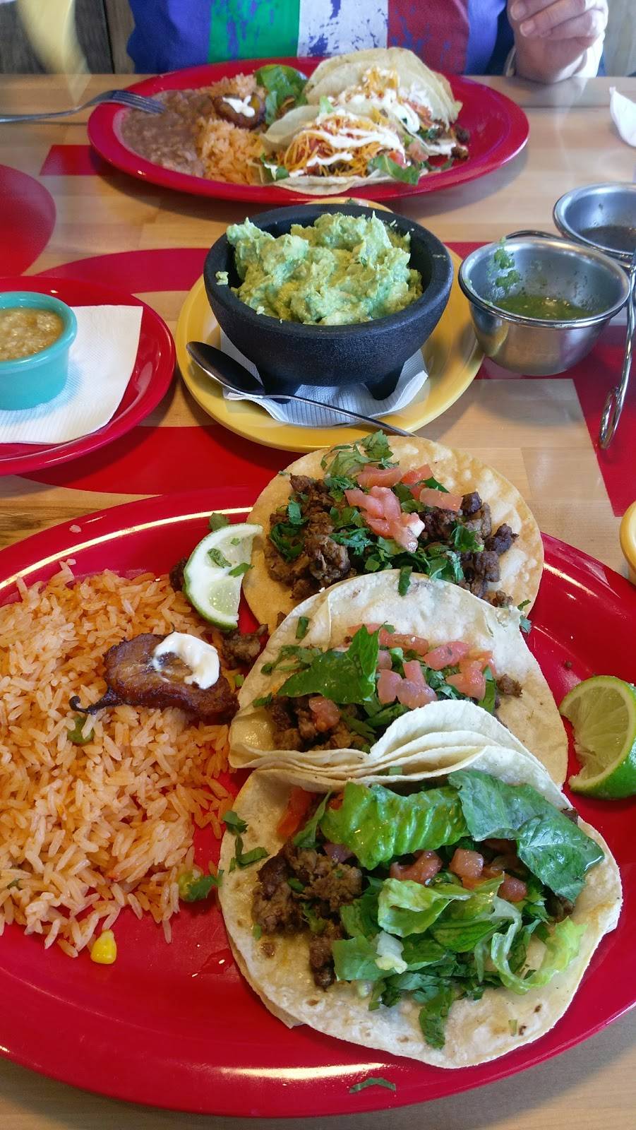 BelAir Cantina Oak Creek | restaurant | 410 W Town Square Way, Oak Creek, WI 53154, USA | 4142157995 OR +1 414-215-7995