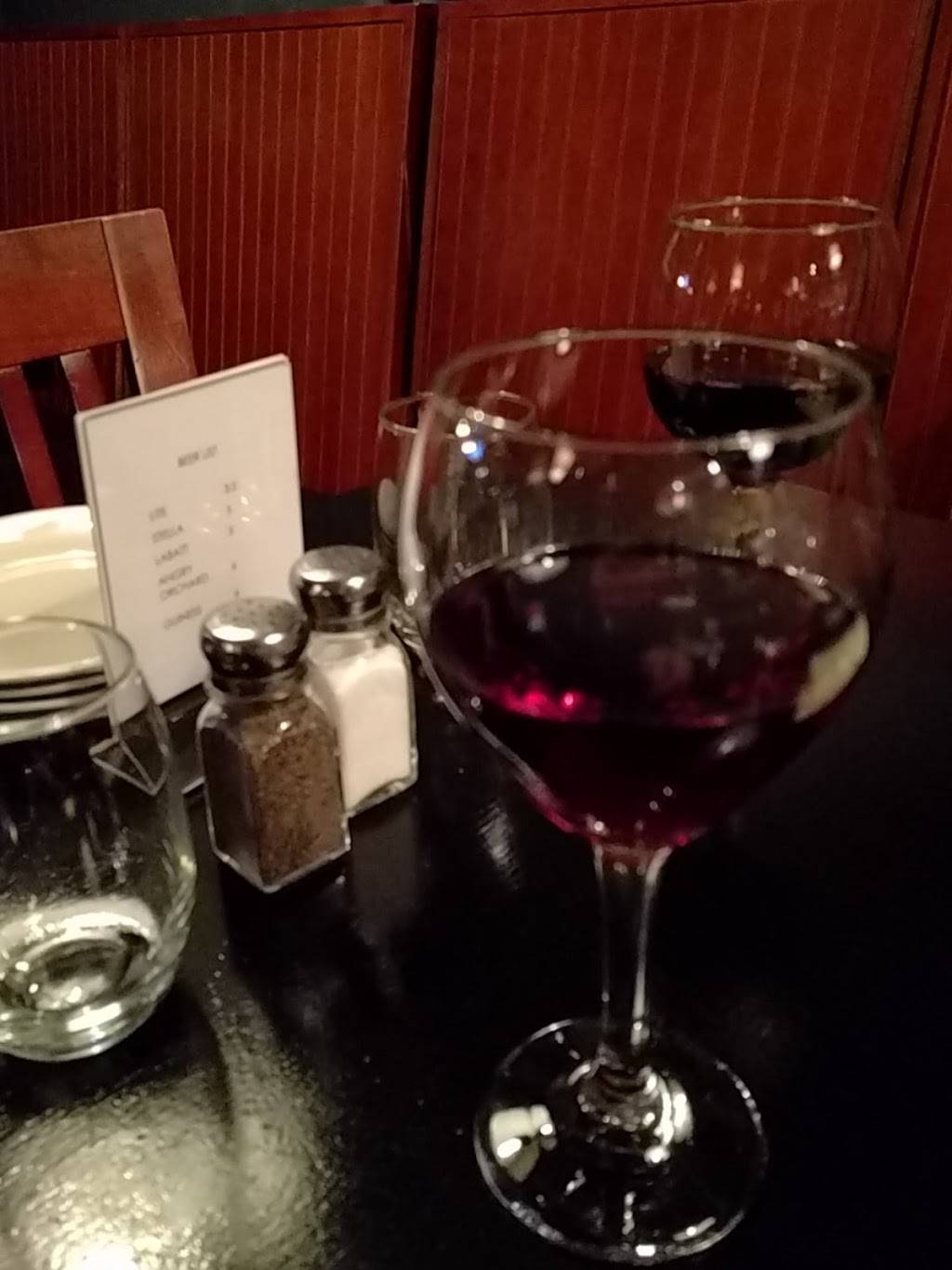 Amy’s Wine House | restaurant | 7235 Roosevelt Rd, Forest Park, IL 60130, USA | 7086574530 OR +1 708-657-4530