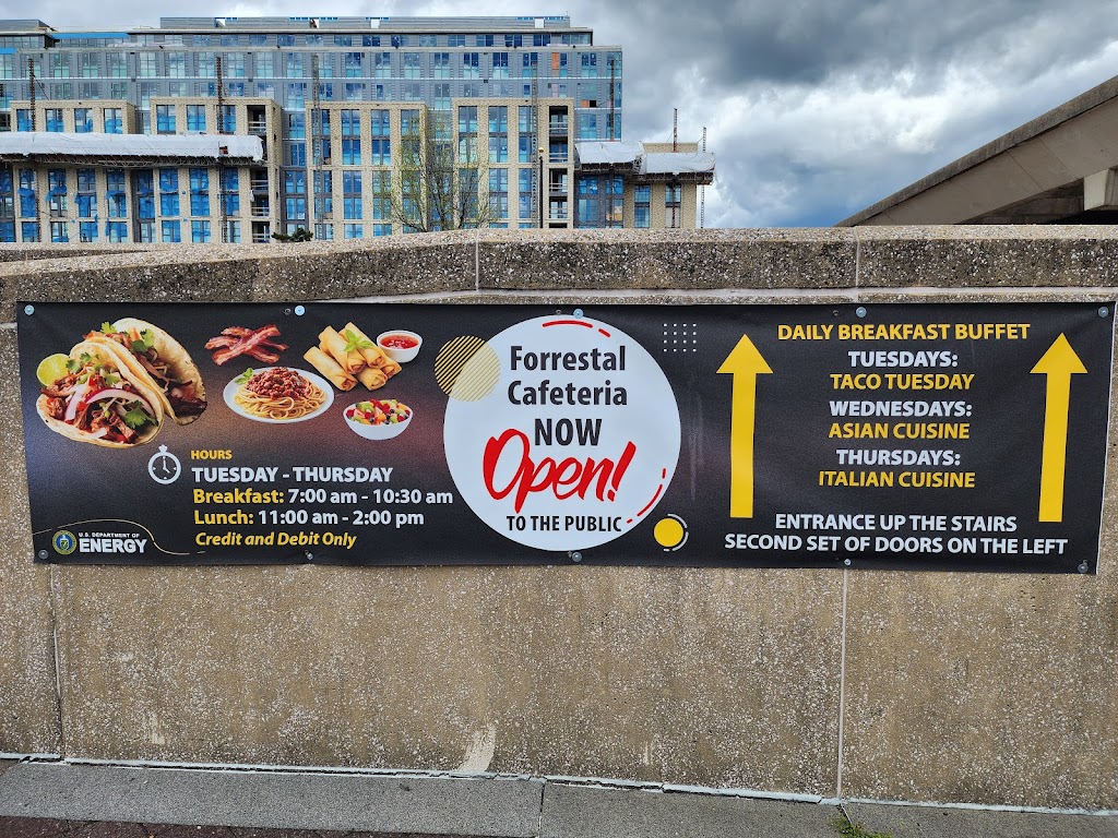 Forrestal cafeteria | restaurant | 1000 Independence Ave SW, Washington, DC 20024, USA | 2025865000 OR +1 202-586-5000