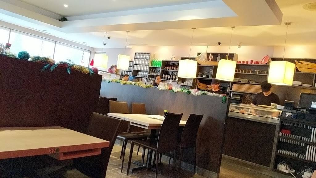 W Sushi | restaurant | 235 Edinburgh Rd S, Guelph, ON N1G 2J5, Canada | 5198216688 OR +1 519-821-6688