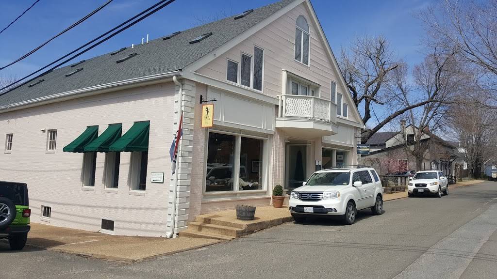 Tulas Restaurant and Bar | restaurant | 311 Gay St, Washington, VA 22747, USA | 5406752223 OR +1 540-675-2223