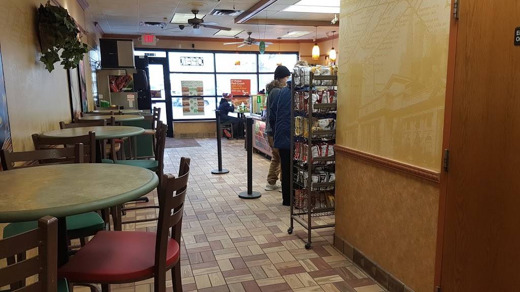 Subway Restaurants | restaurant | 10604 S France Avenue Ste C Valley West Shopping Ctr, Bloomington, MN 55431, USA | 9528889740 OR +1 952-888-9740