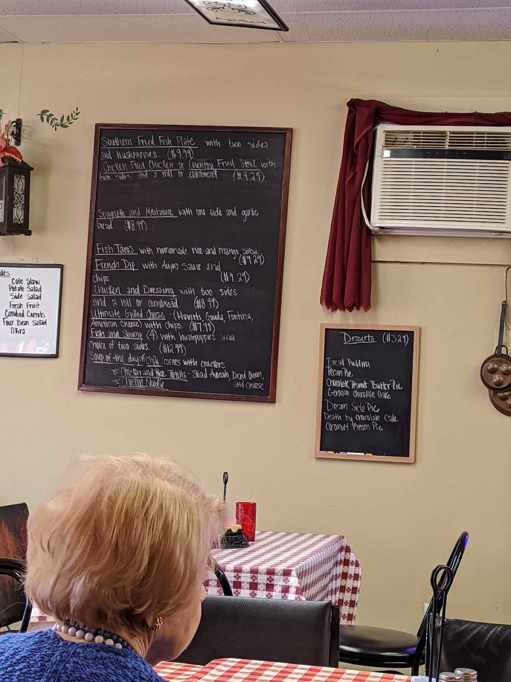 Kimberlys | restaurant | 200 N Lockard St, Blytheville, AR 72315, USA | 8708246630 OR +1 870-824-6630