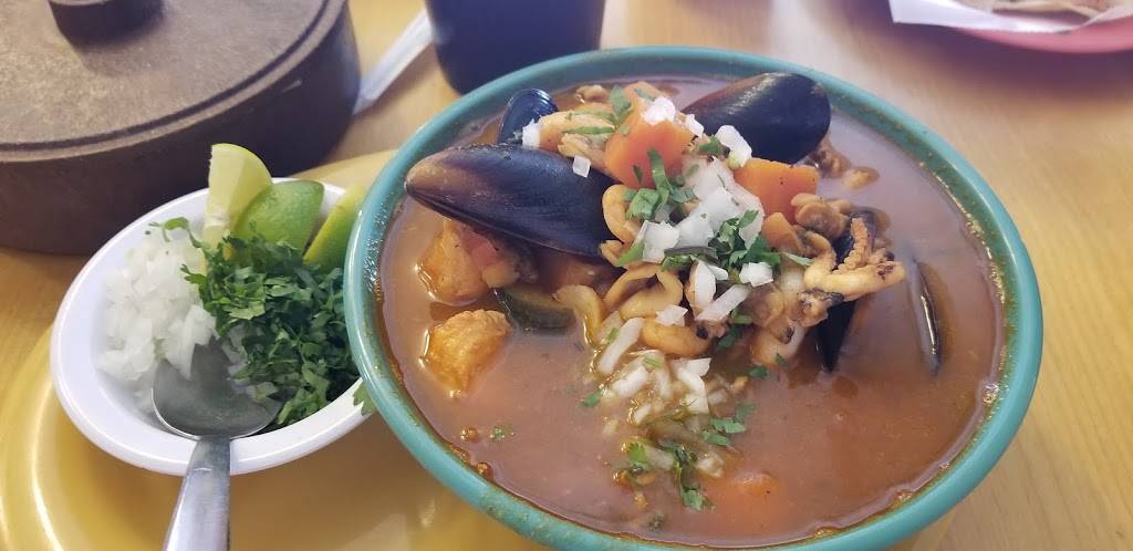 Playa Cancun Mexican/Seafood Restaurant | restaurant | 601 US-281, Pleasanton, TX 78064, USA | 8305698836 OR +1 830-569-8836