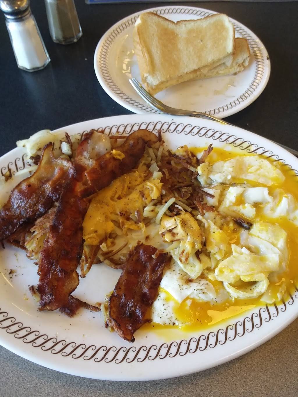 Waffle House | meal takeaway | 4903 Brainerd Rd, Chattanooga, TN 37411, USA | 4238999998 OR +1 423-899-9998