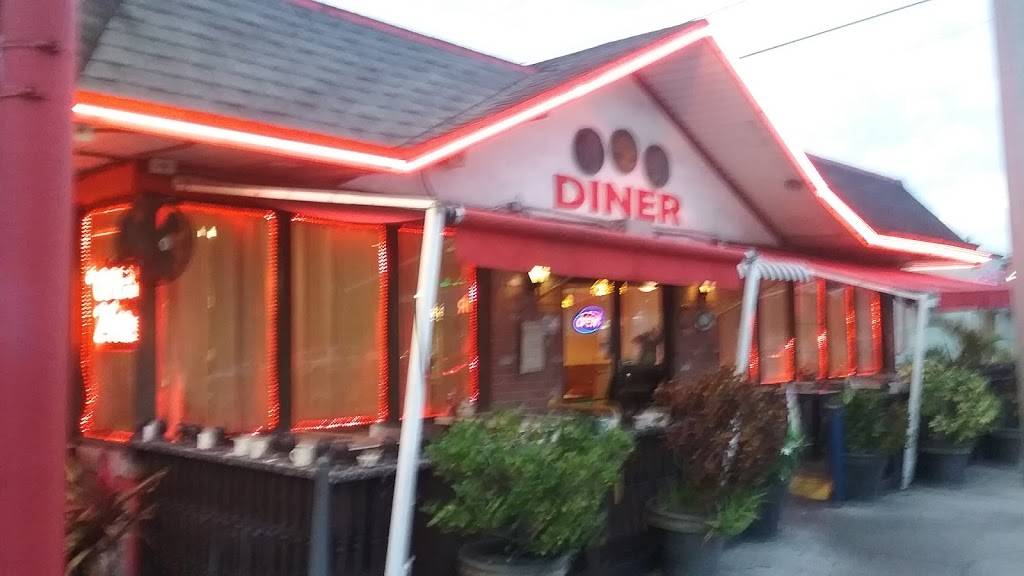 Three Coins Diner | restaurant | 7410 N Nebraska Ave, Tampa, FL 33604, USA | 8132391256 OR +1 813-239-1256