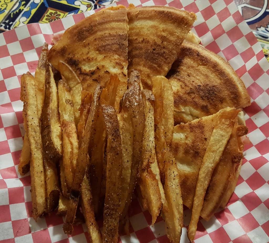 DJs Pizza | restaurant | 378 Ryland Pike, Huntsville, AL 35811, USA | 2568590040 OR +1 256-859-0040