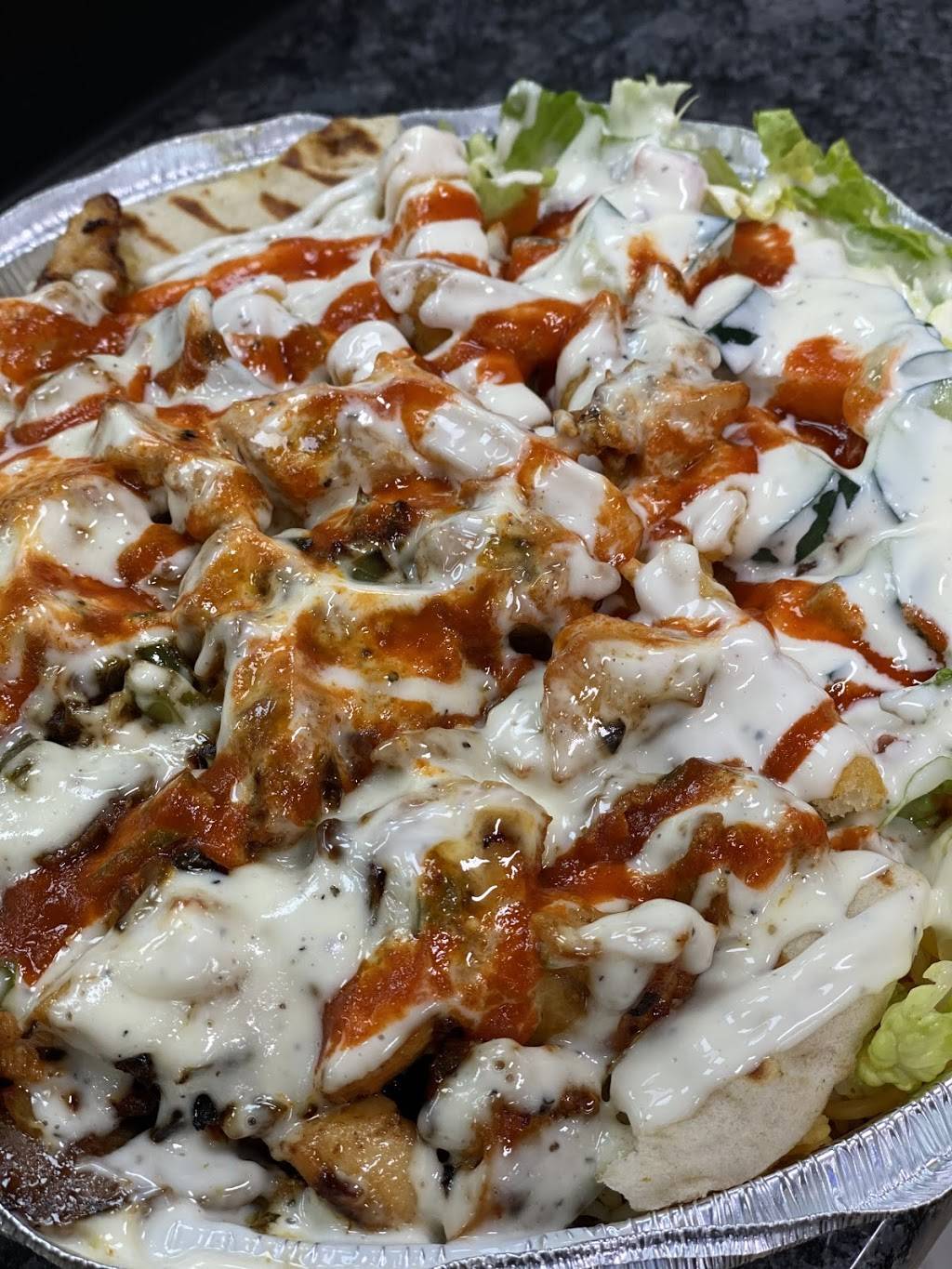 Detroit Grill & Chill | restaurant | 8009 E Jefferson Ave, Detroit, MI 48214, USA | 3134738629 OR +1 313-473-8629