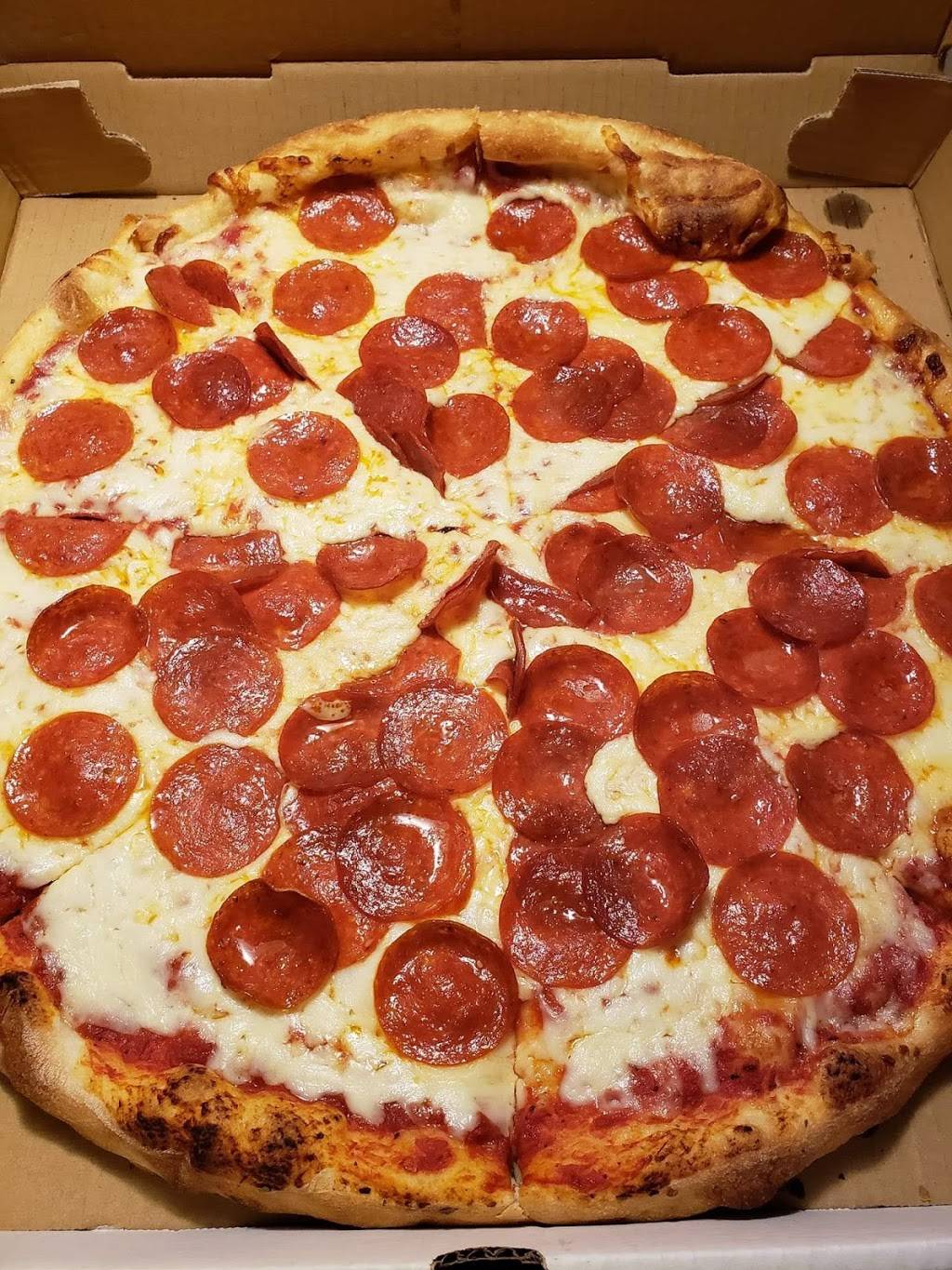 Giovannis Pizza | restaurant | 9502 Chamberlayne Rd, Mechanicsville, VA 23116, USA | 8047462666 OR +1 804-746-2666