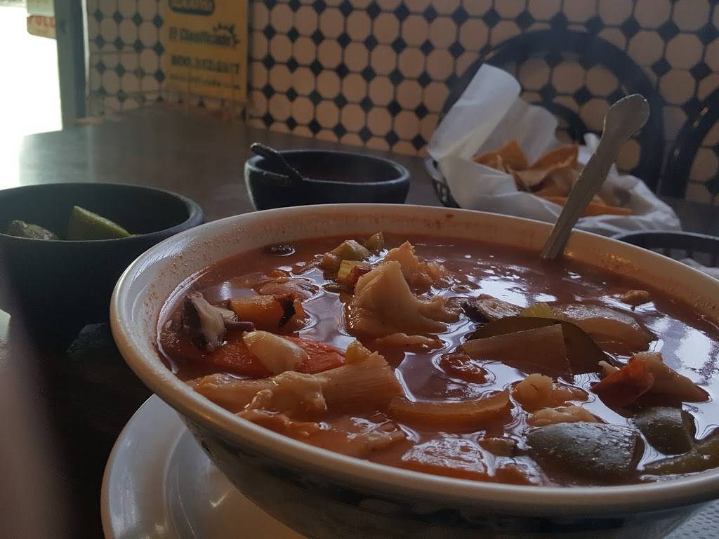 La Ronda Restaurant | restaurant | 3531 East Cesar E Chavez Avenue, Los Angeles, CA 90063, USA | 3232670358 OR +1 323-267-0358