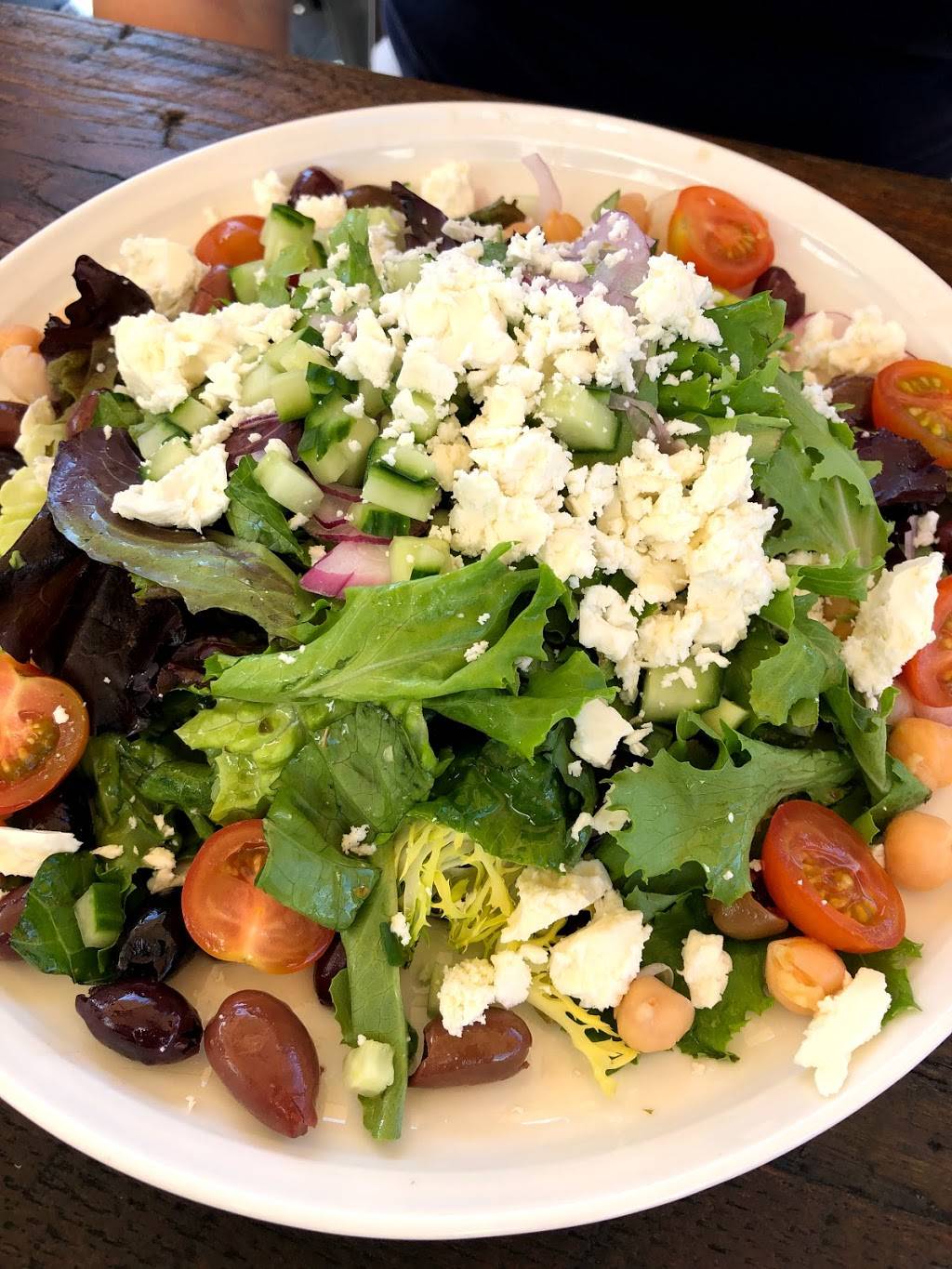 Town Bar and Grill MV | restaurant | 227 Upper Main St, Edgartown, MA 02539, USA | 7743108696 OR +1 774-310-8696