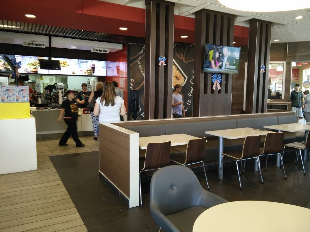 McDonalds | cafe | 62 E Midland Trail, Lexington, VA 24450, USA | 5404633600 OR +1 540-463-3600