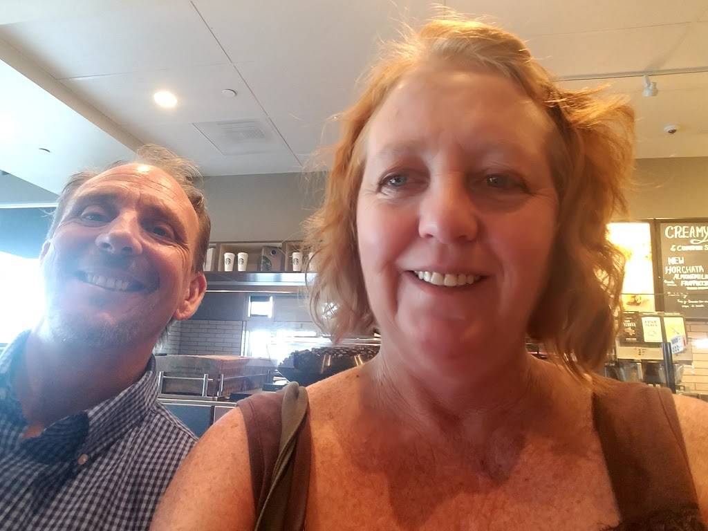 Starbucks | cafe | 38135 47th St E Suite 605-38, Palmdale, CA 93552, USA | 6614339056 OR +1 661-433-9056