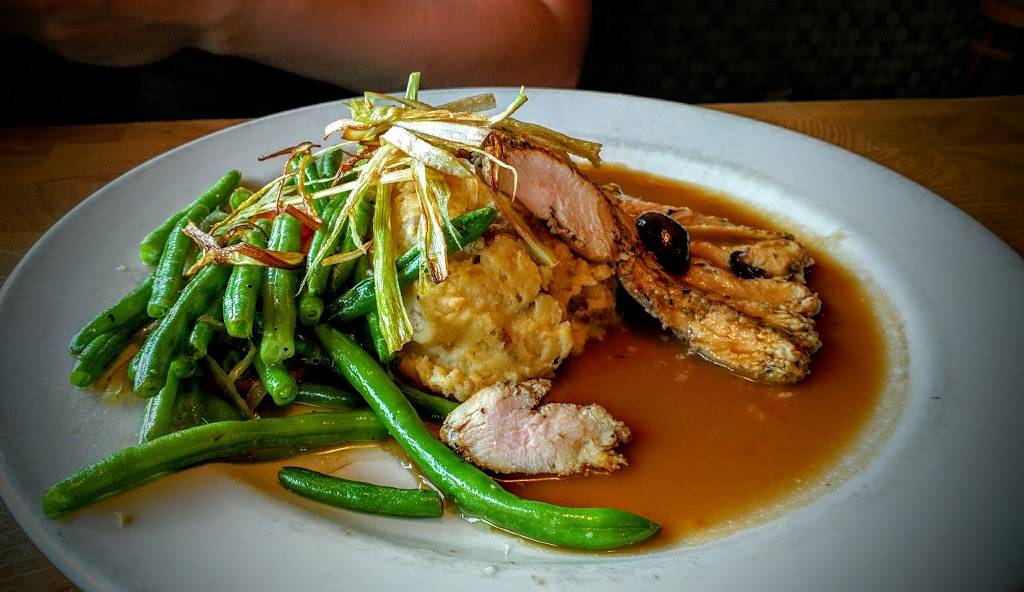 Rock Bottom Restaurant & Brewery | restaurant | 111 Broadway, Nashville, TN 37201, USA | 6152514677 OR +1 615-251-4677