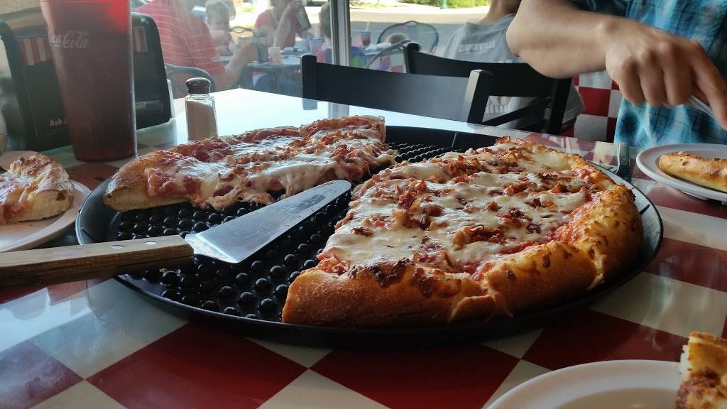 Greeks Pizzeria Zionsville | restaurant | 30 N Main St, Zionsville, IN 46077, USA | 3173442999 OR +1 317-344-2999